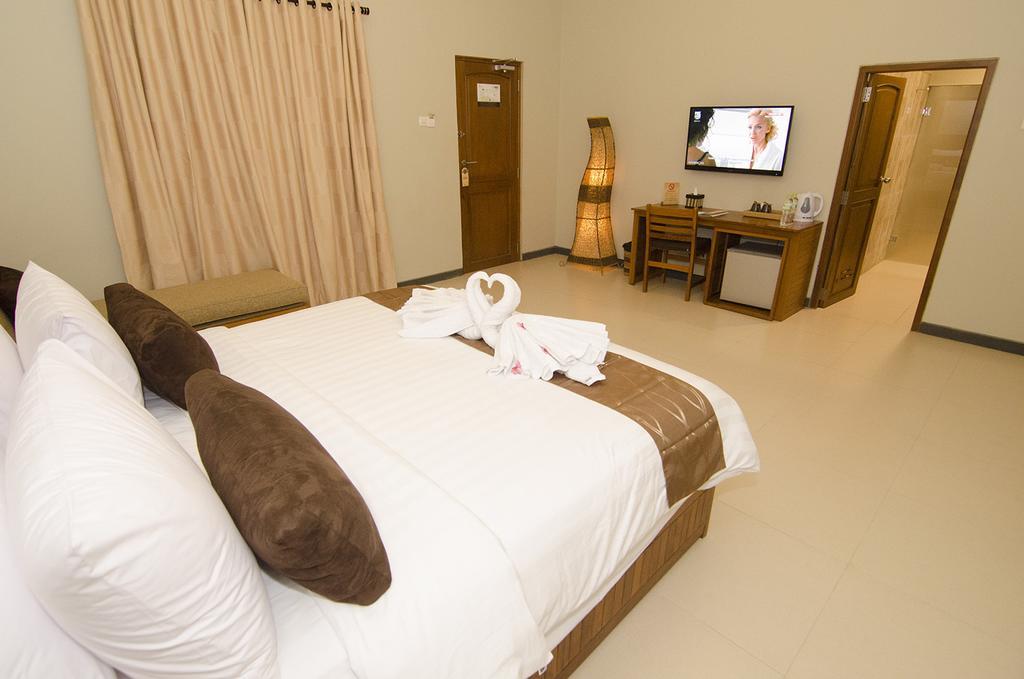 Syailendra Hotel Syariah Jepara Exterior photo