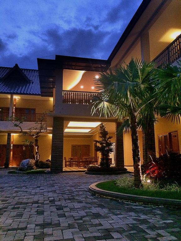 Syailendra Hotel Syariah Jepara Exterior photo